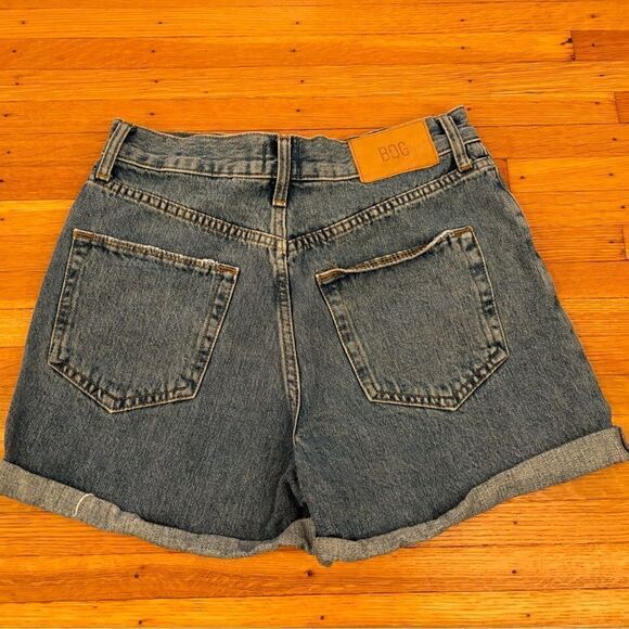 BDG Urban Outfitters High Rise denim Jean Mom Shorts - Picture 2 of 3